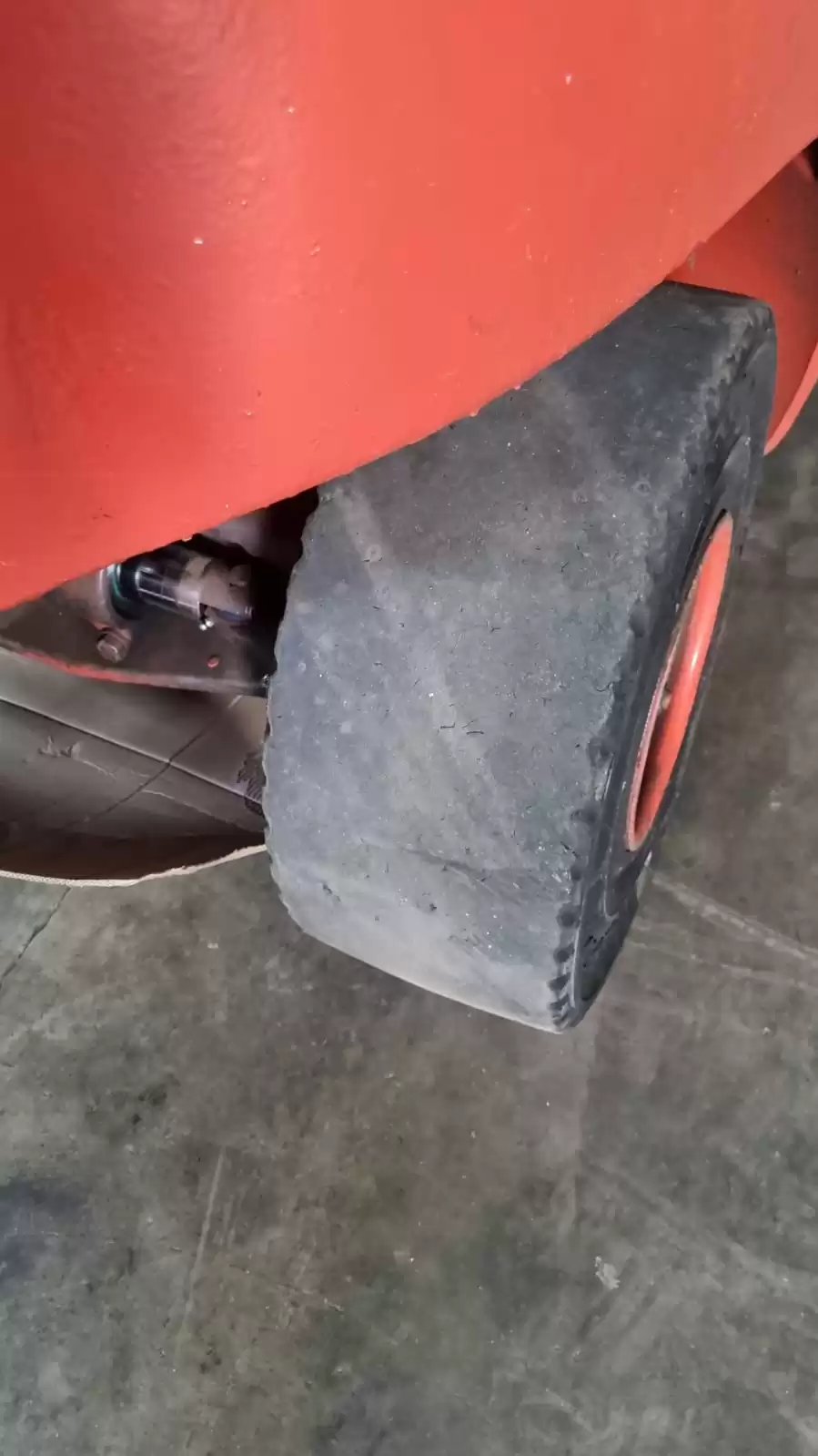 Empilhadeira a gás Linde H35T-02 - Imagem 5