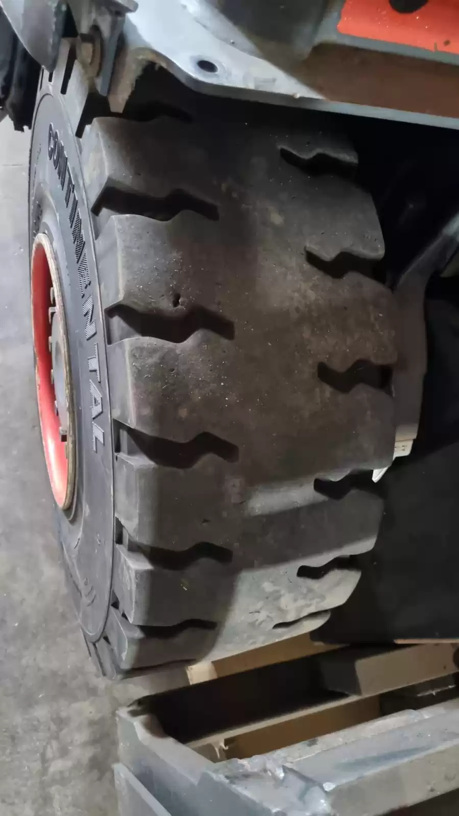 Empilhadeira a gás Linde H35T-02 - Imagem 8