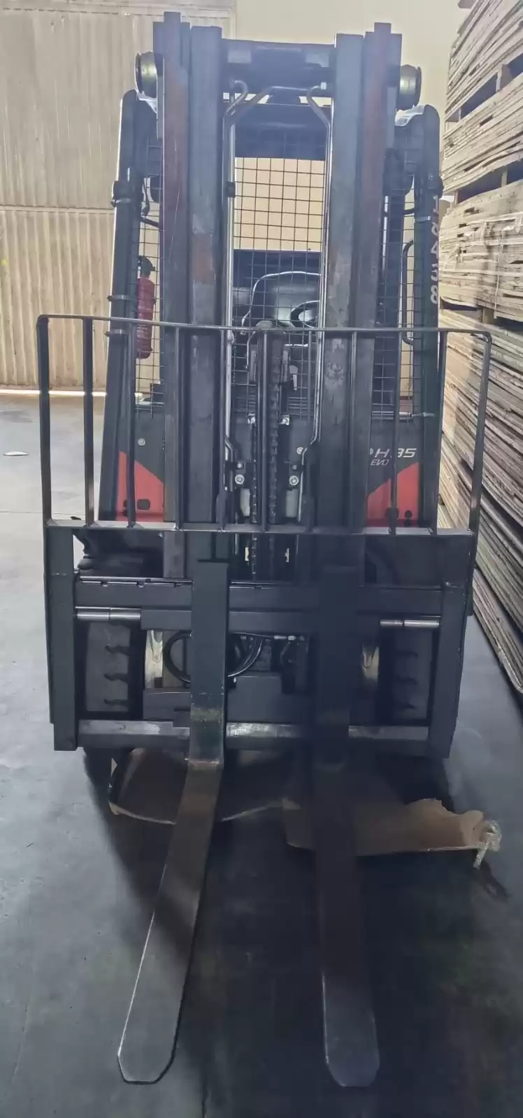 Empilhadeira a gás Linde H35T-02 - Imagem 9